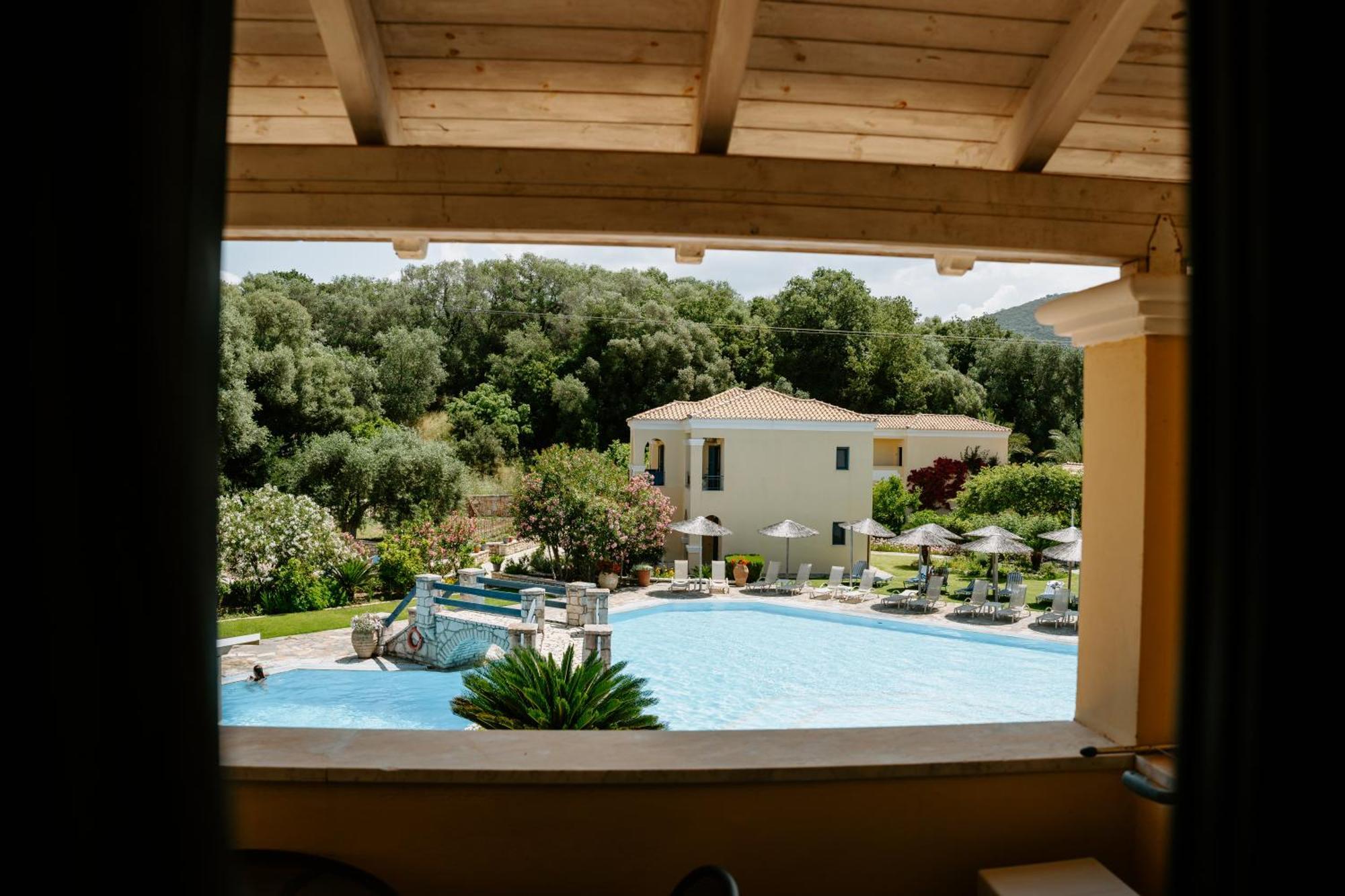 Karavostasi Beach Hotel Perdika  Esterno foto