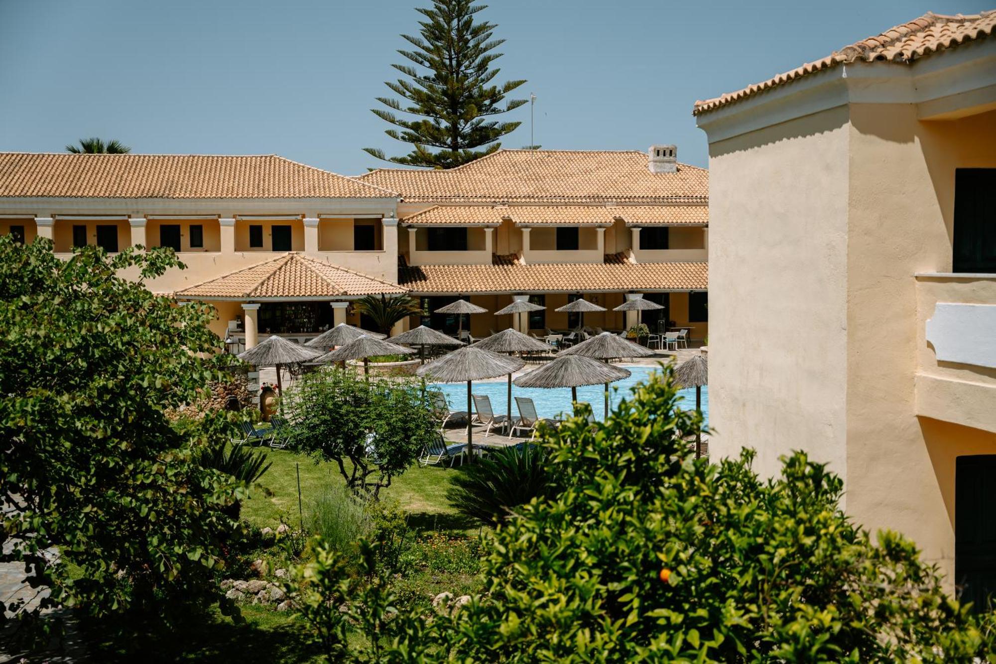 Karavostasi Beach Hotel Perdika  Esterno foto